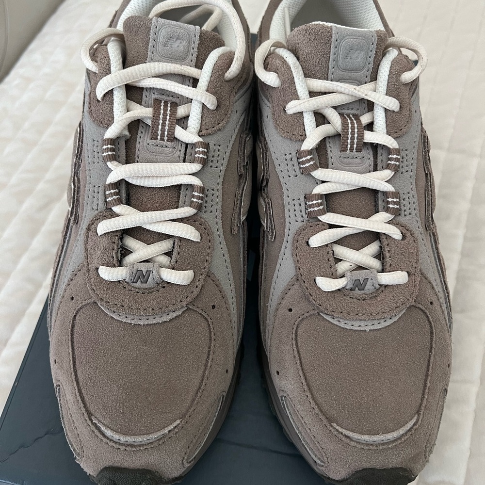 NEW New Balance 204L Mushroom Unisex - Picture 3 of 9